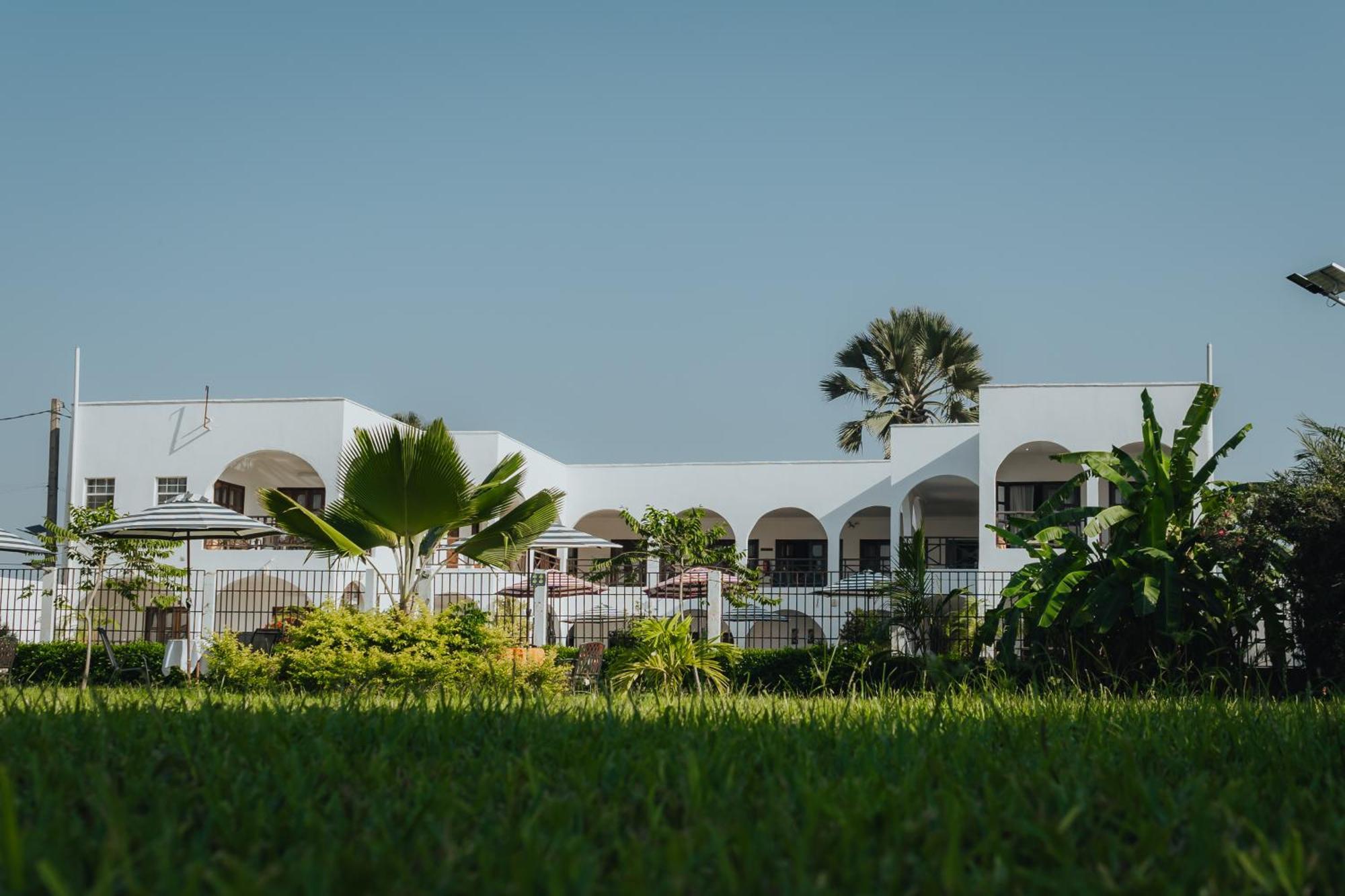 Harmony Resort Boutique Hotel Banjul Exterior foto
