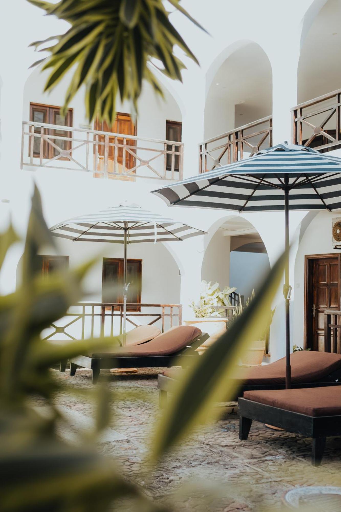 Harmony Resort Boutique Hotel Banjul Exterior foto