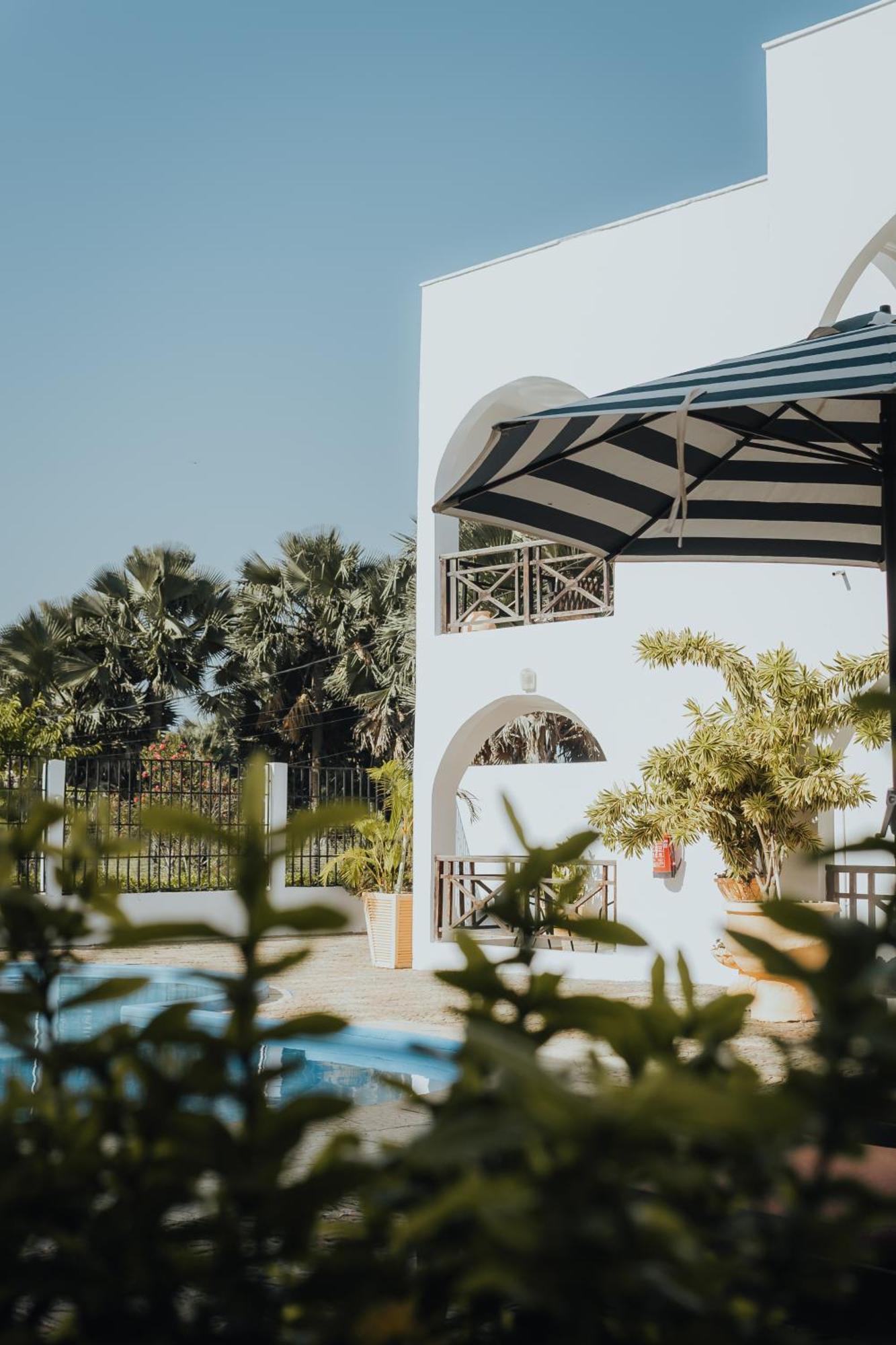 Harmony Resort Boutique Hotel Banjul Exterior foto